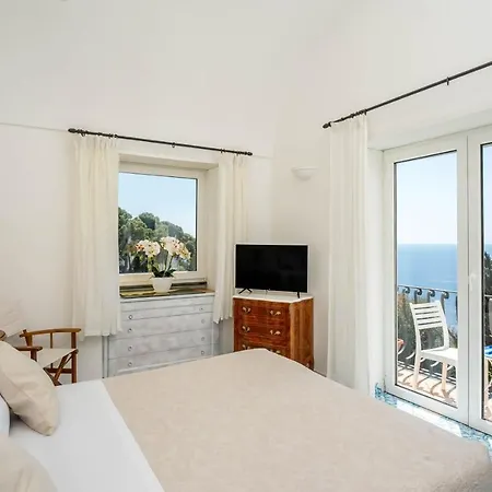 Oliveto * Capri