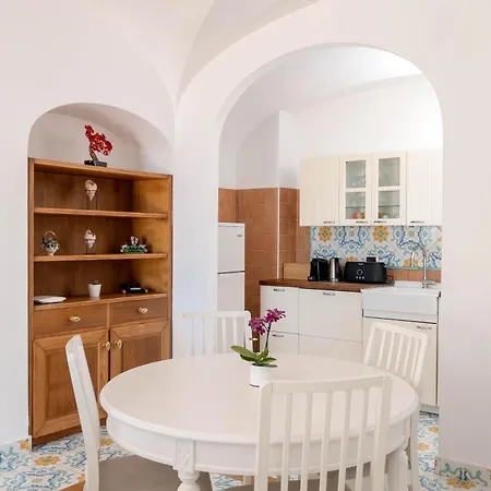 Apartment Oliveto *