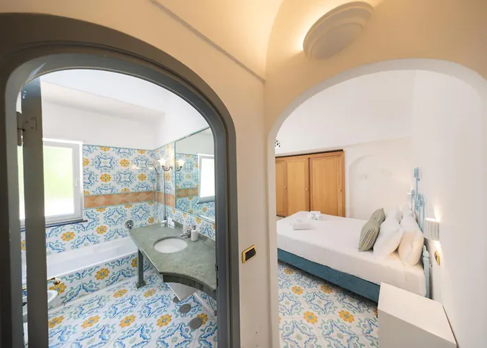 Oliveto アパート カプリ